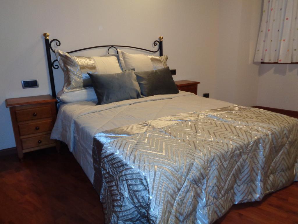 Apartamentos Turisticos Javier 卢戈 外观 照片