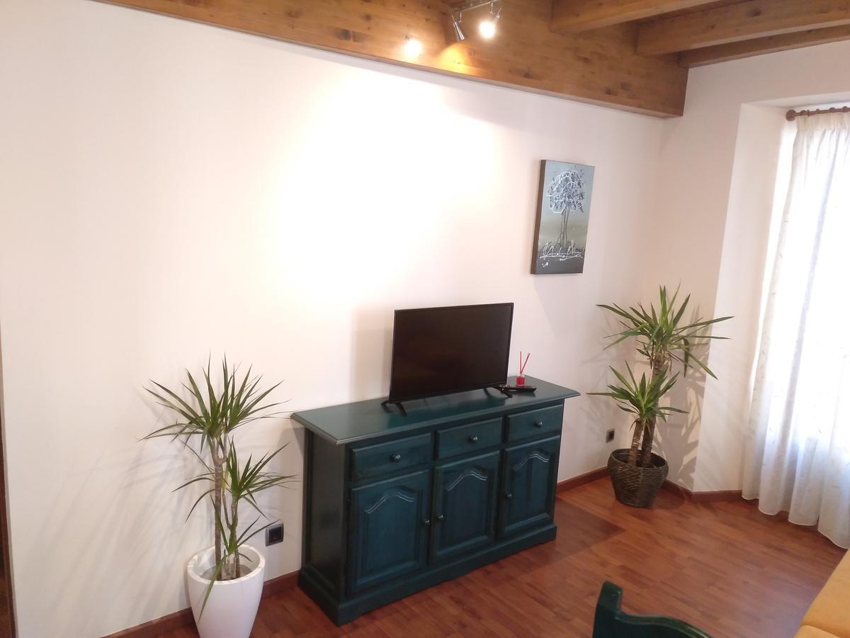 Apartamentos Turisticos Javier 卢戈 外观 照片